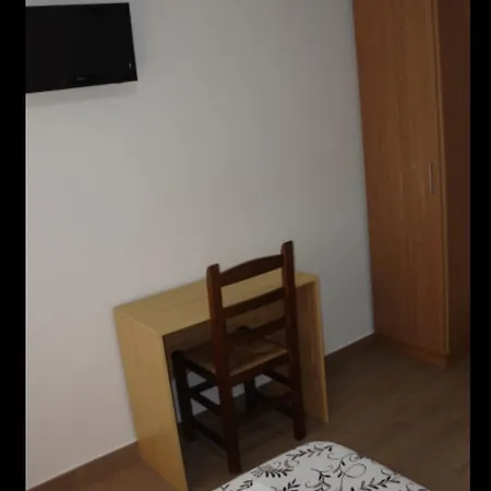 بيت ضيافة Habitacions Casa Roberto *